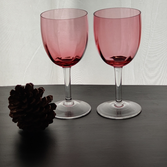 2 Pink 🩷 | 8 oz | Wine 🍷 Glasses - Picture 10 of 10
